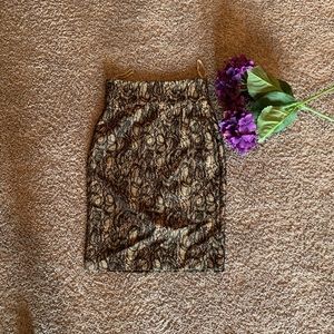 Gorgeous Lace Detail Mid Length Pencil Skirt, perfect for special occasions 🖤